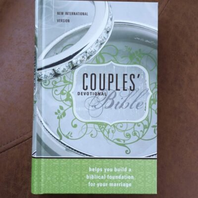 NIV, Couples' Devotional Bible, Hardcover: New International Version