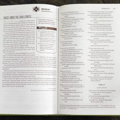 NIV, Couples' Devotional Bible, Hardcover: New International Version