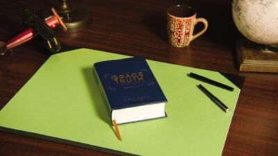 71L6NQ1ZUpL._SL1500_ NIV, The Grace and Truth Study Bible (Trustworthy and Practical Insights), Personal Size, Hardcover, Red Letter, Comfort Print